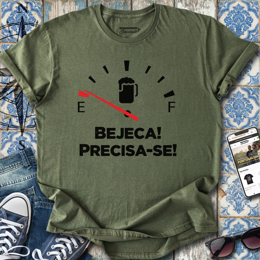 Beiges leeres T-Shirt