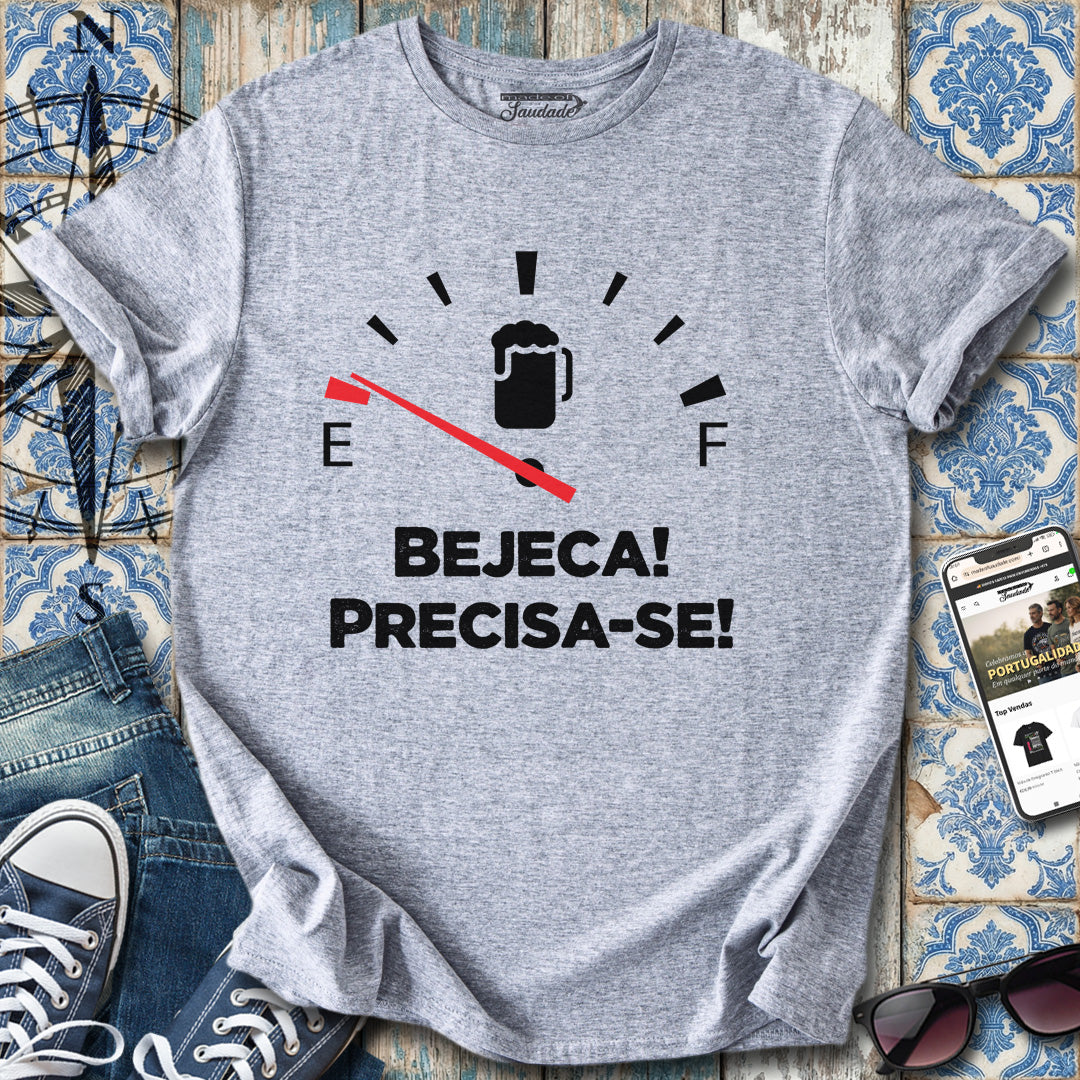 Beiges leeres T-Shirt