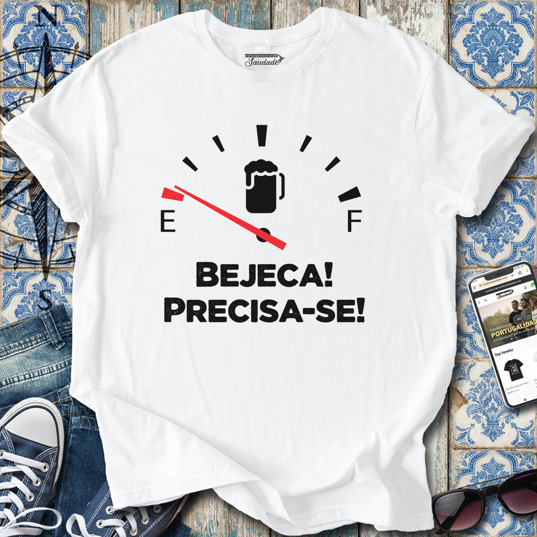 Beiges leeres T-Shirt