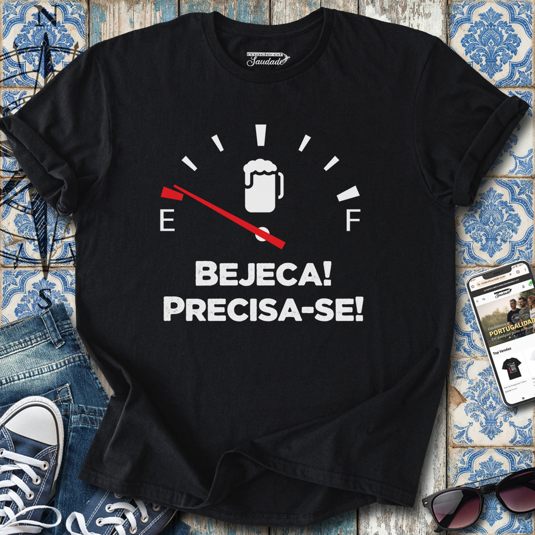 Beiges leeres T-Shirt