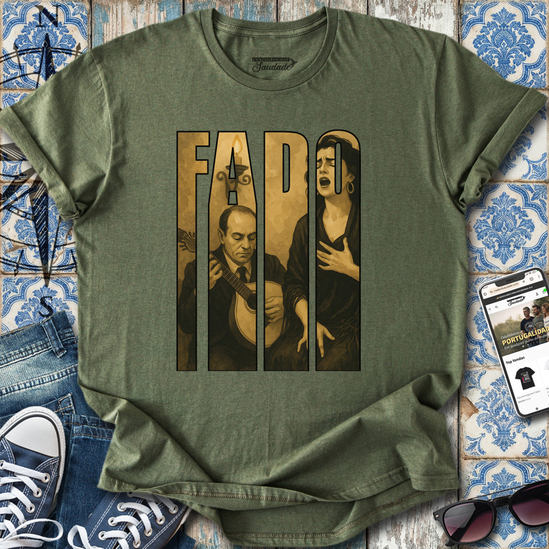 Fado-Sänger, Gitarre, T-Shirt